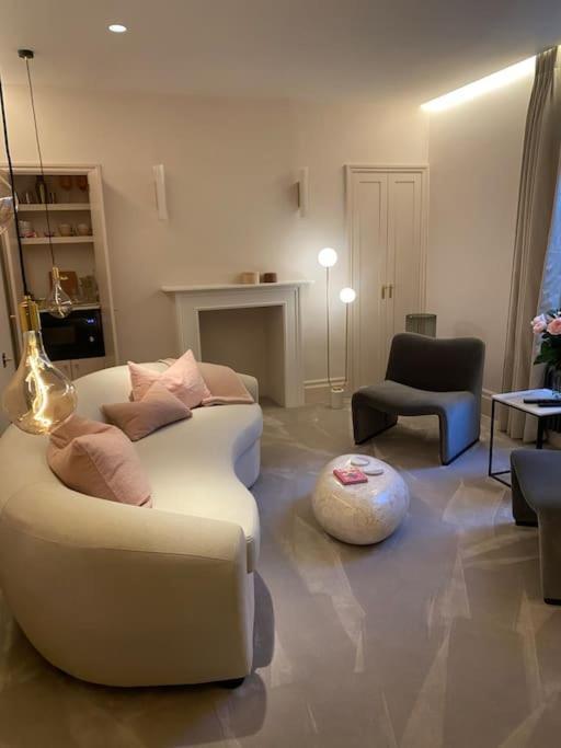 Luxury Georgian Apartment - 5 Minute Walk To Spa Bath Dış mekan fotoğraf