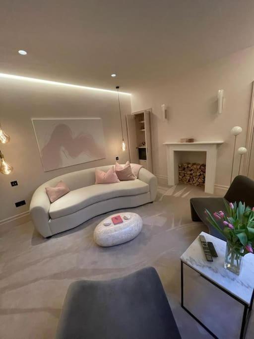 Luxury Georgian Apartment - 5 Minute Walk To Spa Bath Dış mekan fotoğraf